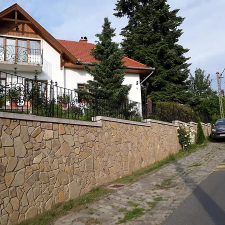Boni * Balatonboglar